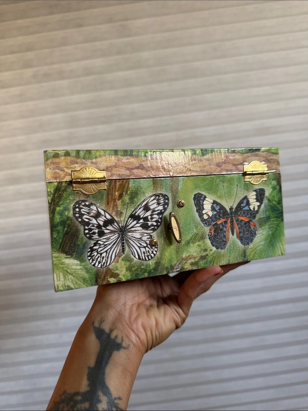 Enchantmints Butterfly Musical Jewelry Box w/  Butterfly Spinner | 2008